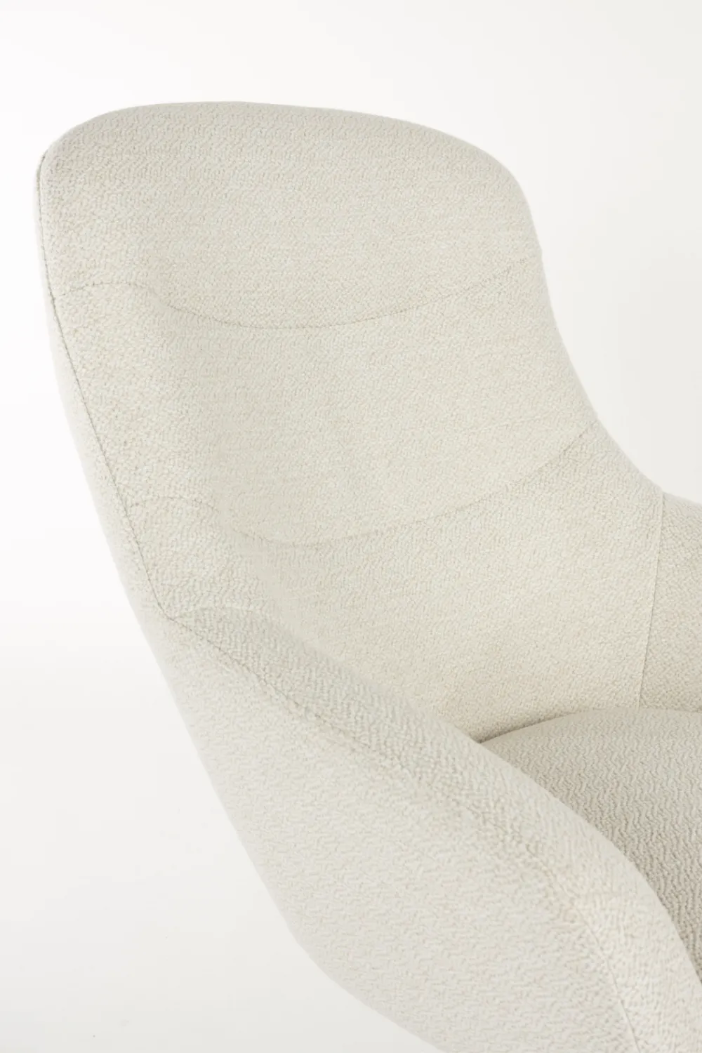 Contemporary Upholstered Lounge Chair | DF Yuki