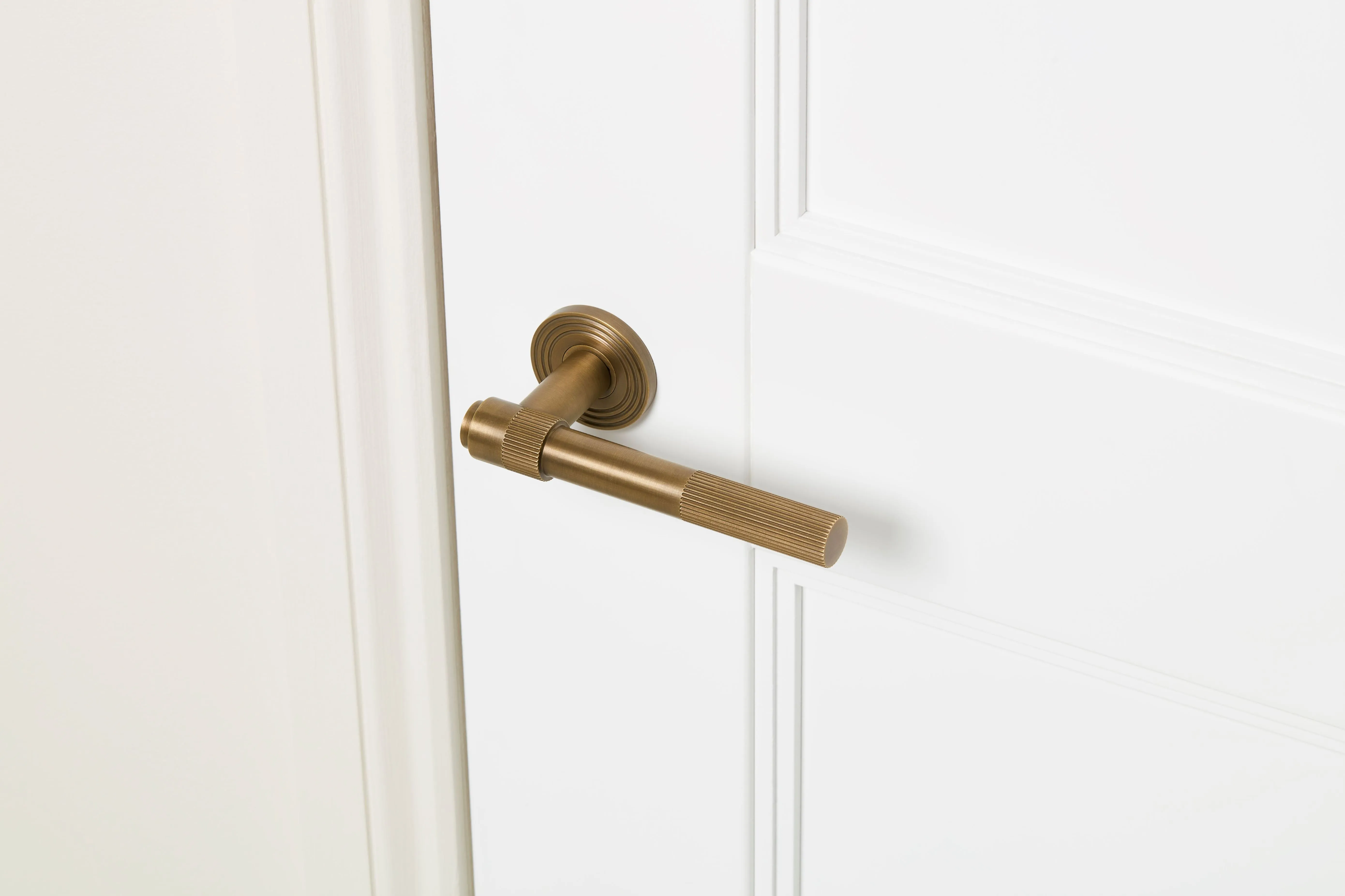 Croft Mayfair Lever Handle on Covered Rose