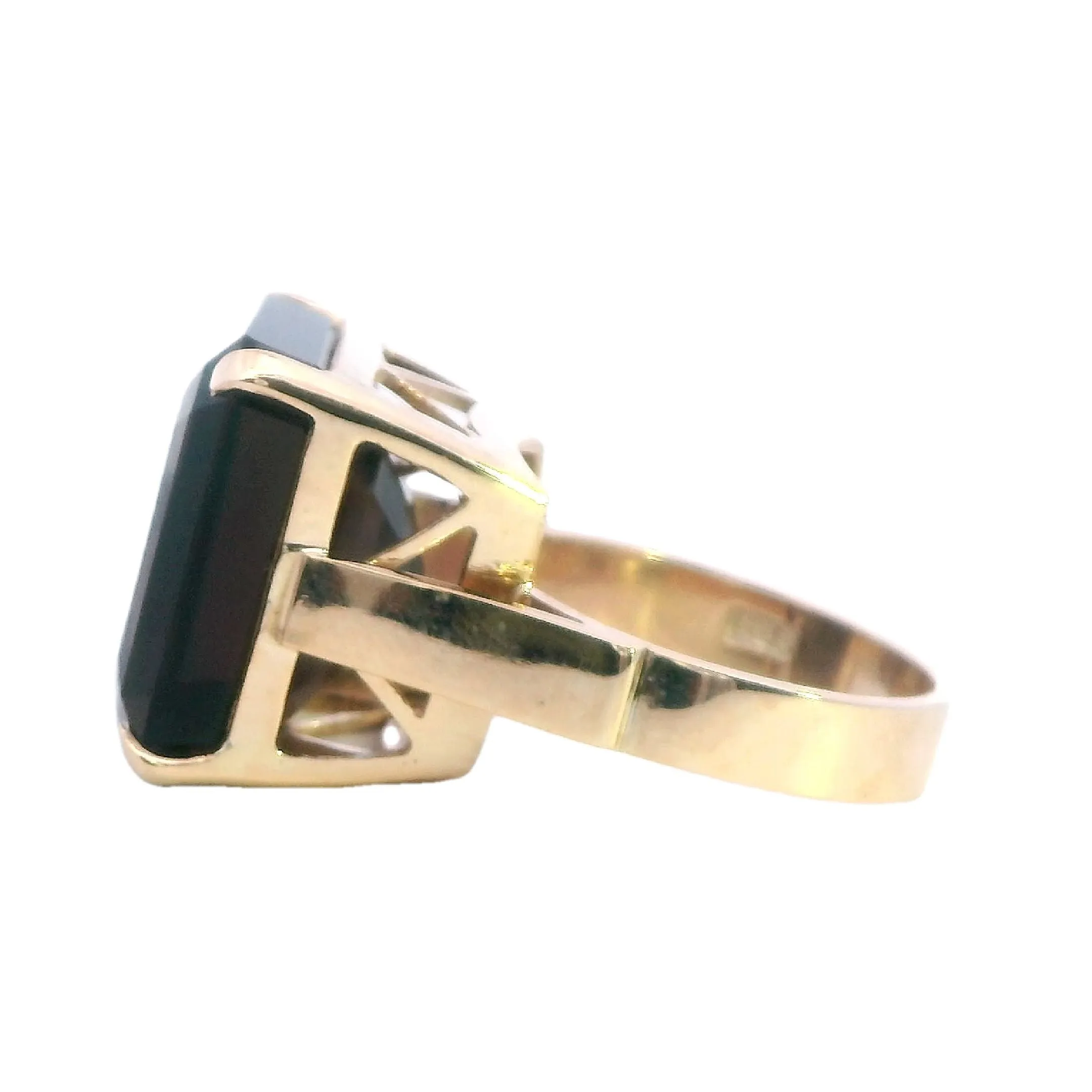 Elegant Yellow Gold Smokey Quartz Ring - Bold and Sophisticated