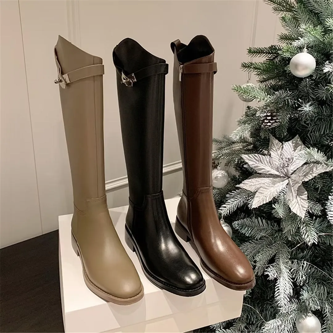 LeatherLuxe Chic Round Toe Winter Boots