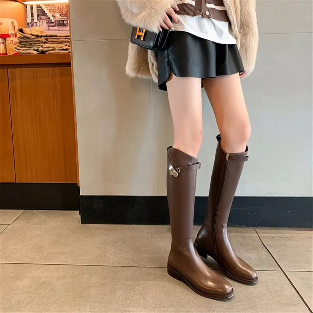 LeatherLuxe Chic Round Toe Winter Boots