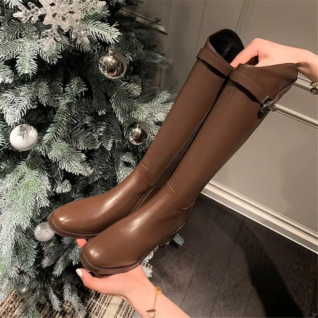 LeatherLuxe Chic Round Toe Winter Boots