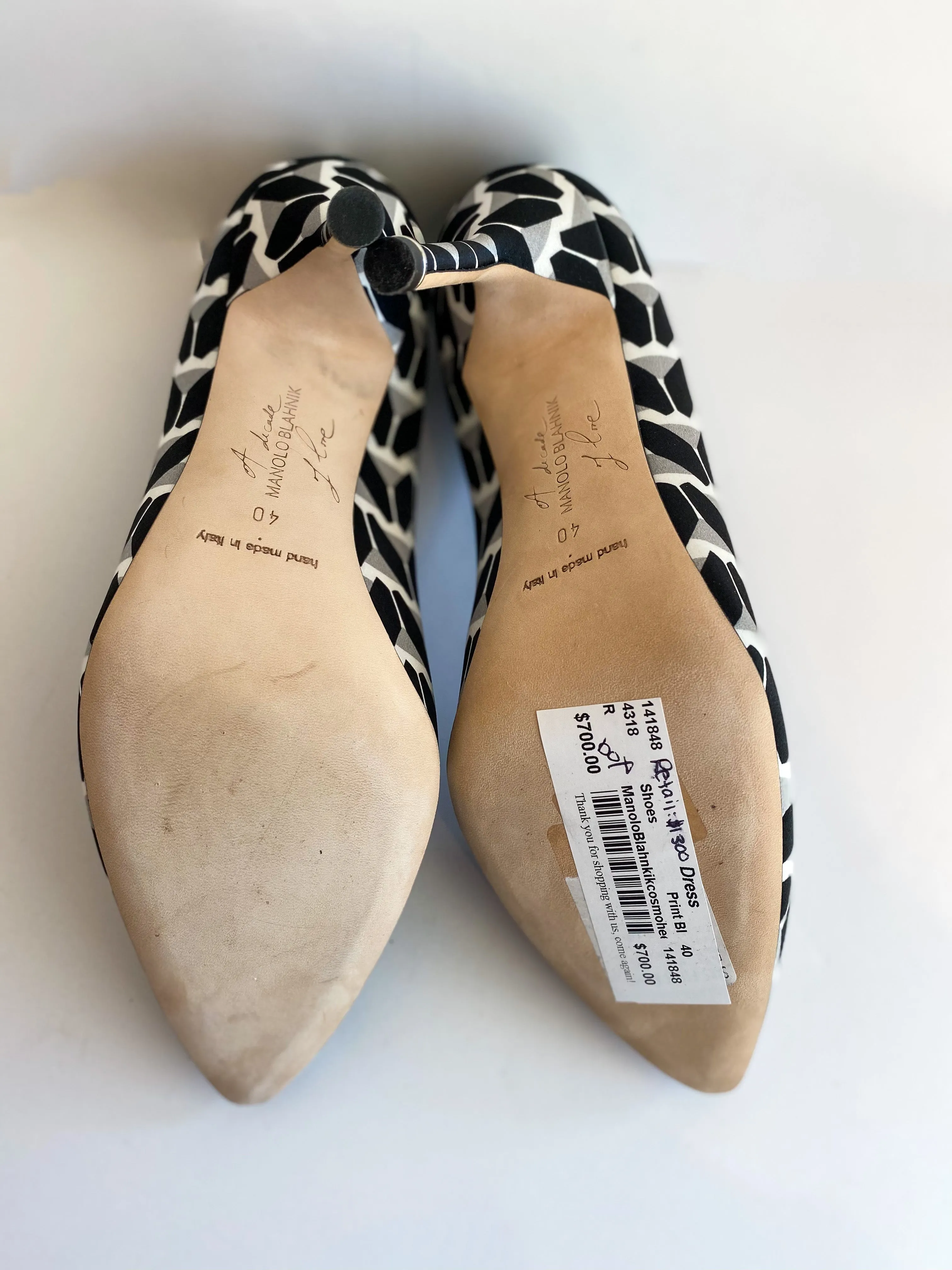 Manolo Blahnik Hangisi Cosmo Heels