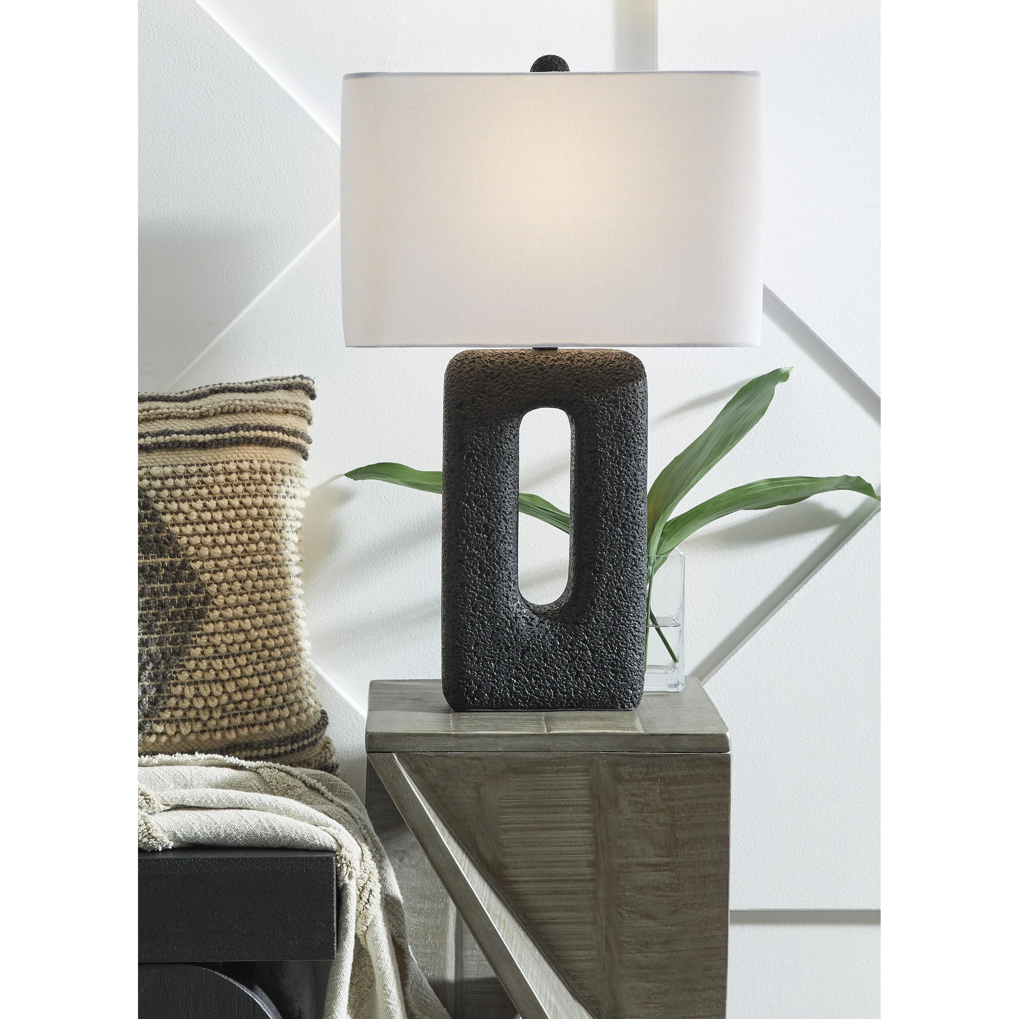 Signature Design by Ashley Wimmings Table Lamp L243654