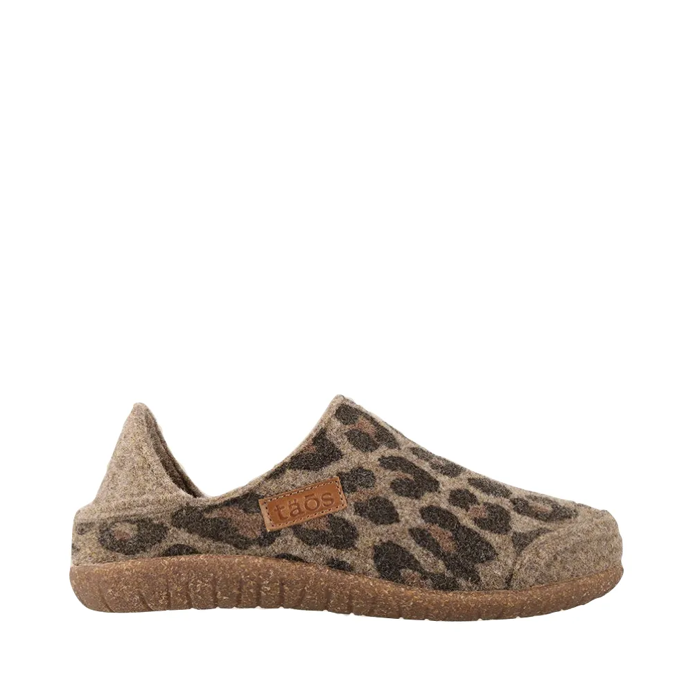 Taos Women's Convertawool Wool Slip On (Tan Leopard)