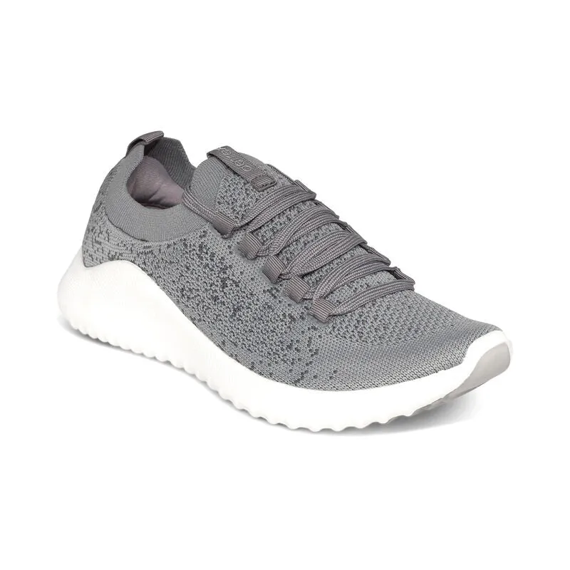 WOMEN'S AETREX CARLY SNEAKERS | GREY